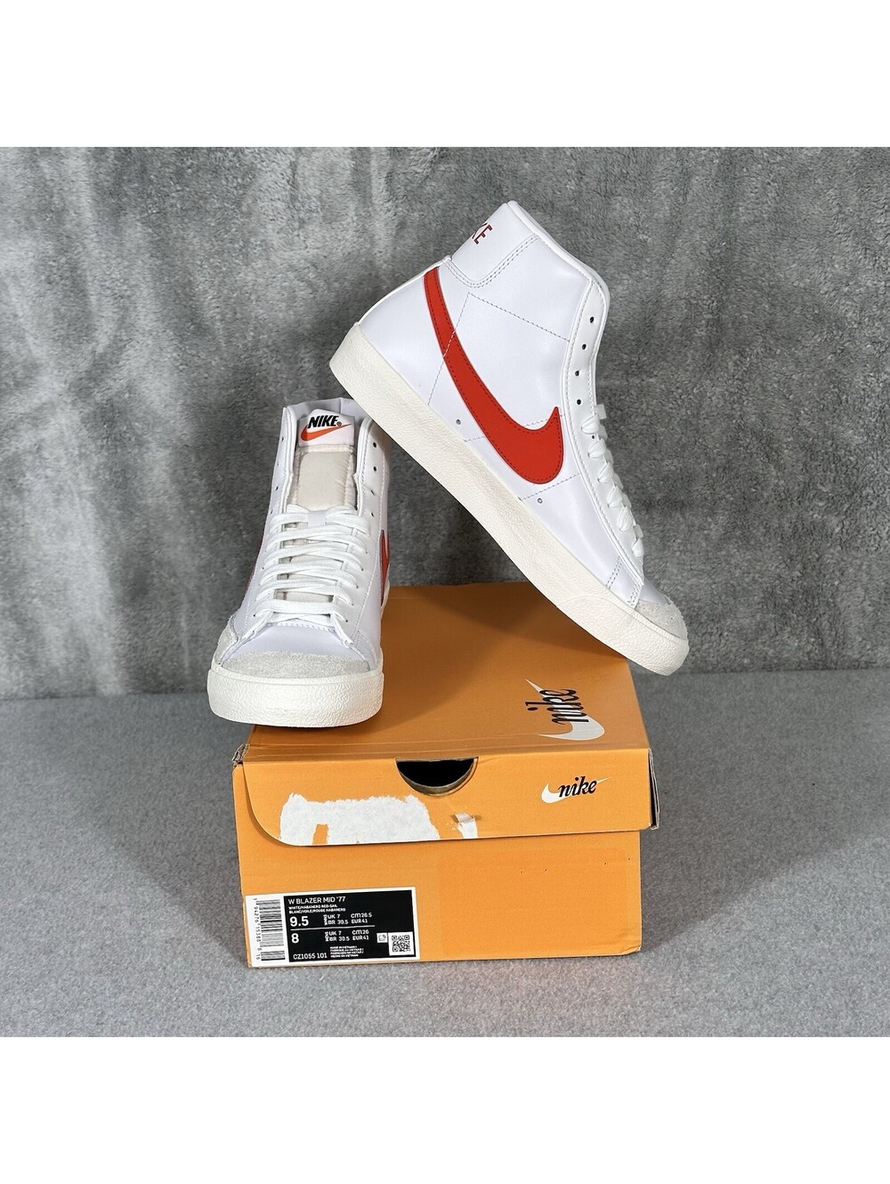 Nike  Women’s 9.5 / Men’s 8 Blazer Mid 77 Vintage Habanero Red White CZ1055-101